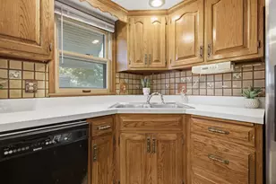 1215 Colton Ave, Bloomington, IL 61701 - Photo 14