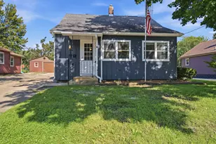 1215 Colton Ave, Bloomington, IL 61701 - Photo 2
