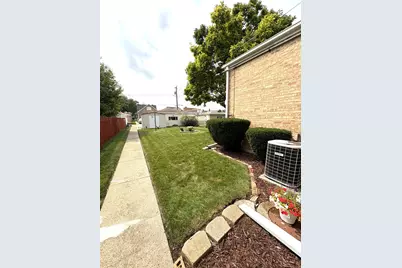 3620 Wenonah Avenue, Berwyn, IL 60402 - Photo 32