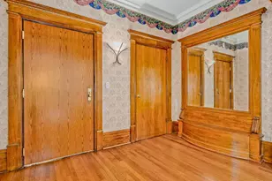 559 W Surf St, Chicago, IL 60657 - Photo 4
