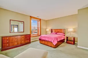 559 W Surf St, Chicago, IL 60657 - Photo 16