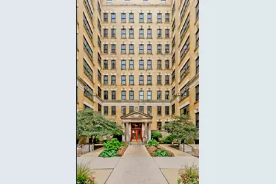 559 W Surf Street #500, Chicago, IL 60657 - Photo 2