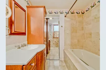559 W Surf Street #500, Chicago, IL 60657 - Photo 18