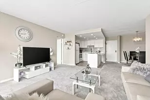 2005 S Finley Rd, Lombard, IL 60148 - Photo 10