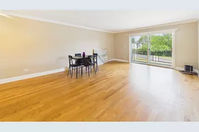 2210 S Goebbert Road #226, Arlington Heights, IL 60005 - Photo 4