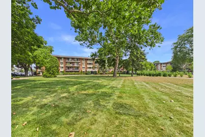 2210 S Goebbert Road #226, Arlington Heights, IL 60005 - Photo 44