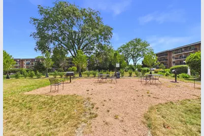 2210 S Goebbert Road #226, Arlington Heights, IL 60005 - Photo 40