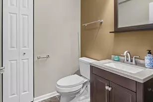 1248 Bradley Cir, Elgin, IL 60120 - Photo 32