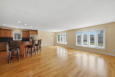 11758 S Avenue J, Chicago, IL 60617 - Photo 4