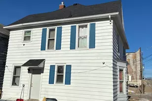 303 W Spring St, Freeport, IL 61032 - Photo 14