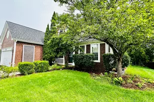 1254 Chicory Ln, Naperville, IL 60564 - Photo 2