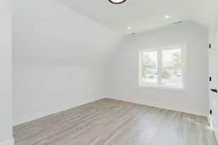 7301 Pensacola Ave, Norridge, IL 60706 - Photo 14