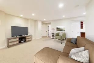 2587 Chestnut Ave, Glenview, IL 60026 - Photo 22