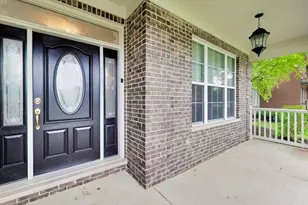 2587 Chestnut Ave, Glenview, IL 60026 - Photo 2