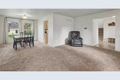 37 Yardley Lane, Schaumburg, IL 60194 - Photo 6