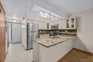 473 Nicole Dr, Bartlett, IL 60103 - Photo 6