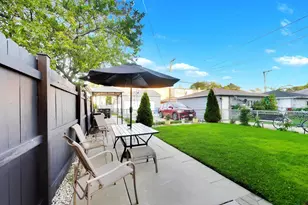 5641 N Austin Ave, Chicago, IL 60646 - Photo 40