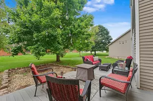 300 Gainesborough Ct, Monticello, IL 61856 - Photo 46