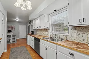 300 Gainesborough Ct, Monticello, IL 61856 - Photo 16