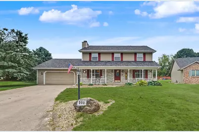 300 Gainesborough Court, Monticello, IL 61856 - Photo 2