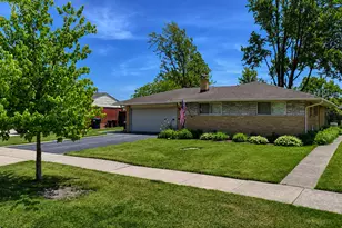 301 Lance Dr, Des Plaines, IL 60016 - Photo 56