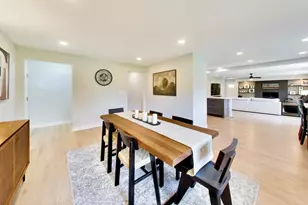 301 Lance Dr, Des Plaines, IL 60016 - Photo 14