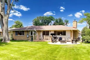 301 Lance Dr, Des Plaines, IL 60016 - Photo 42