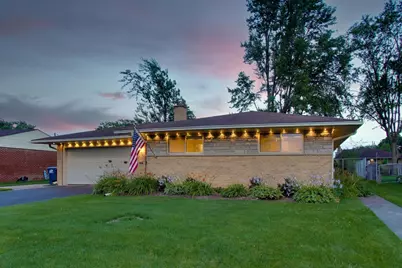 301 Lance Drive, Des Plaines, IL 60016 - Photo 2