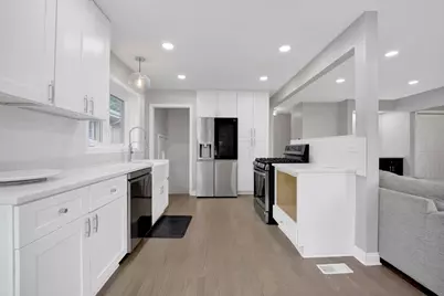 5730 S Oak Park Avenue, Chicago, IL 60638 - Photo 4