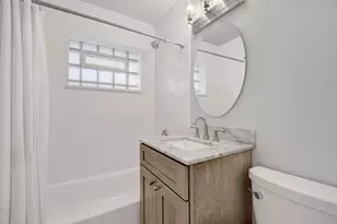 5730 S Oak Park Ave, Chicago, IL 60638 - Photo 6