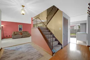 20547 S Frankfort Square Rd, Frankfort, IL 60423 - Photo 2