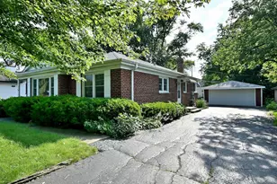 936 S Monroe St, Hinsdale, IL 60521 - Photo 2