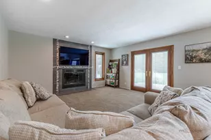 892 Tuneberg Dr, Belvidere, IL 61008 - Photo 12