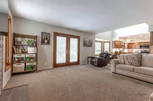 892 Tuneberg Dr, Belvidere, IL 61008 - Photo 10