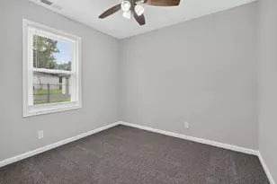 1721 Kelly Ave, Crest Hill, IL 60403 - Photo 16