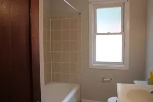 4054 W Oakdale Ave, Chicago, IL 60641 - Photo 12