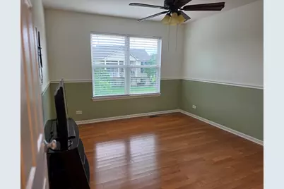 978 Oak Ridge Boulevard, Elgin, IL 60120 - Photo 14