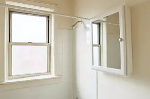 1100 W Roscoe St, Chicago, IL 60657 - Photo 8