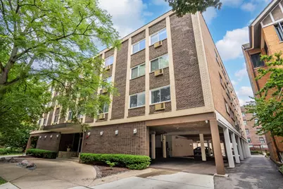 222 N Grove Avenue #2D, Oak Park, IL 60302 - Photo 1