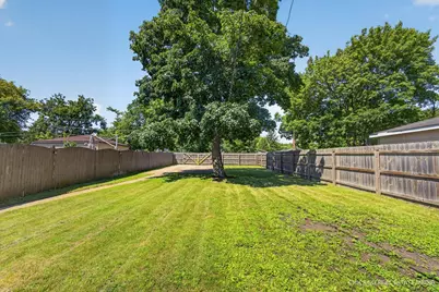 3218 Ezra Avenue, Zion, IL 60099 - Photo 24