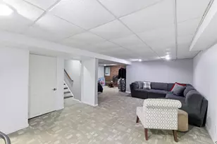 1492 Circle Ct, Elk Grove Village, IL 60007 - Photo 26