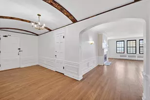 6901 S Oglesby Ave, Chicago, IL 60649 - Photo 8