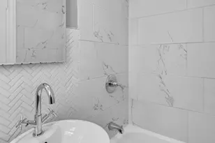 6901 S Oglesby Ave, Chicago, IL 60649 - Photo 32