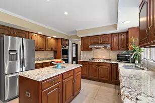 2701 Crystal Way, Crystal Lake, IL 60012 - Photo 12