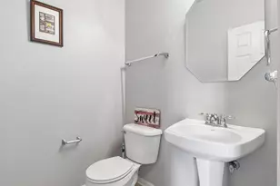 105 Station Park Cir, Grayslake, IL 60030 - Photo 14