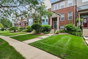 105 Station Park Cir, Grayslake, IL 60030 - Photo 30
