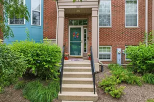105 Station Park Cir, Grayslake, IL 60030 - Photo 32