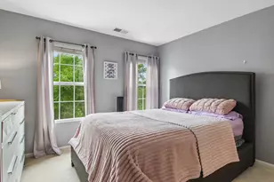 105 Station Park Cir, Grayslake, IL 60030 - Photo 20