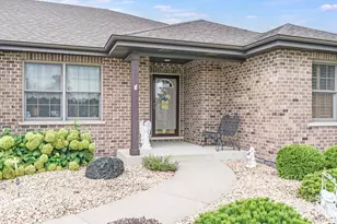 2883 Joela Dr, New Lenox, IL 60451 - Photo 2