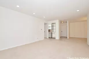 2000 Chestnut Ave, Glenview, IL 60025 - Photo 12